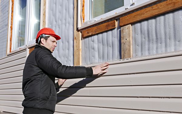 Cost of Vinyl Cladding Repair in Auburn