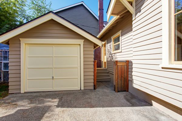 Cost of Garage Siding Replacement in Auburn